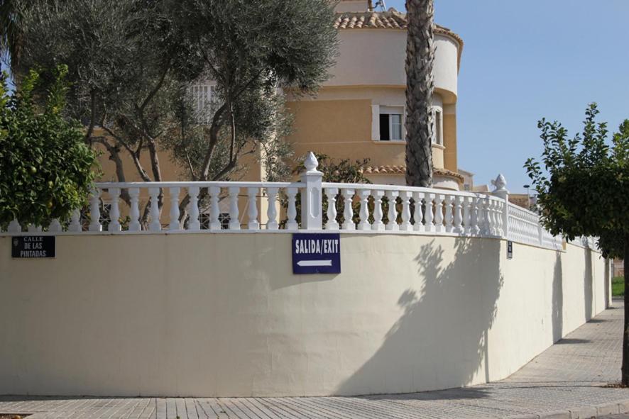 BNB Casa Frente Al Lago Rosa Torrevieja Exterior foto